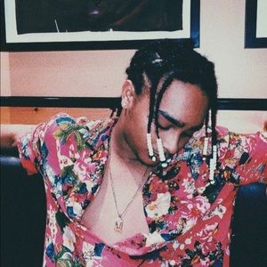 Meet your Posher, Victor